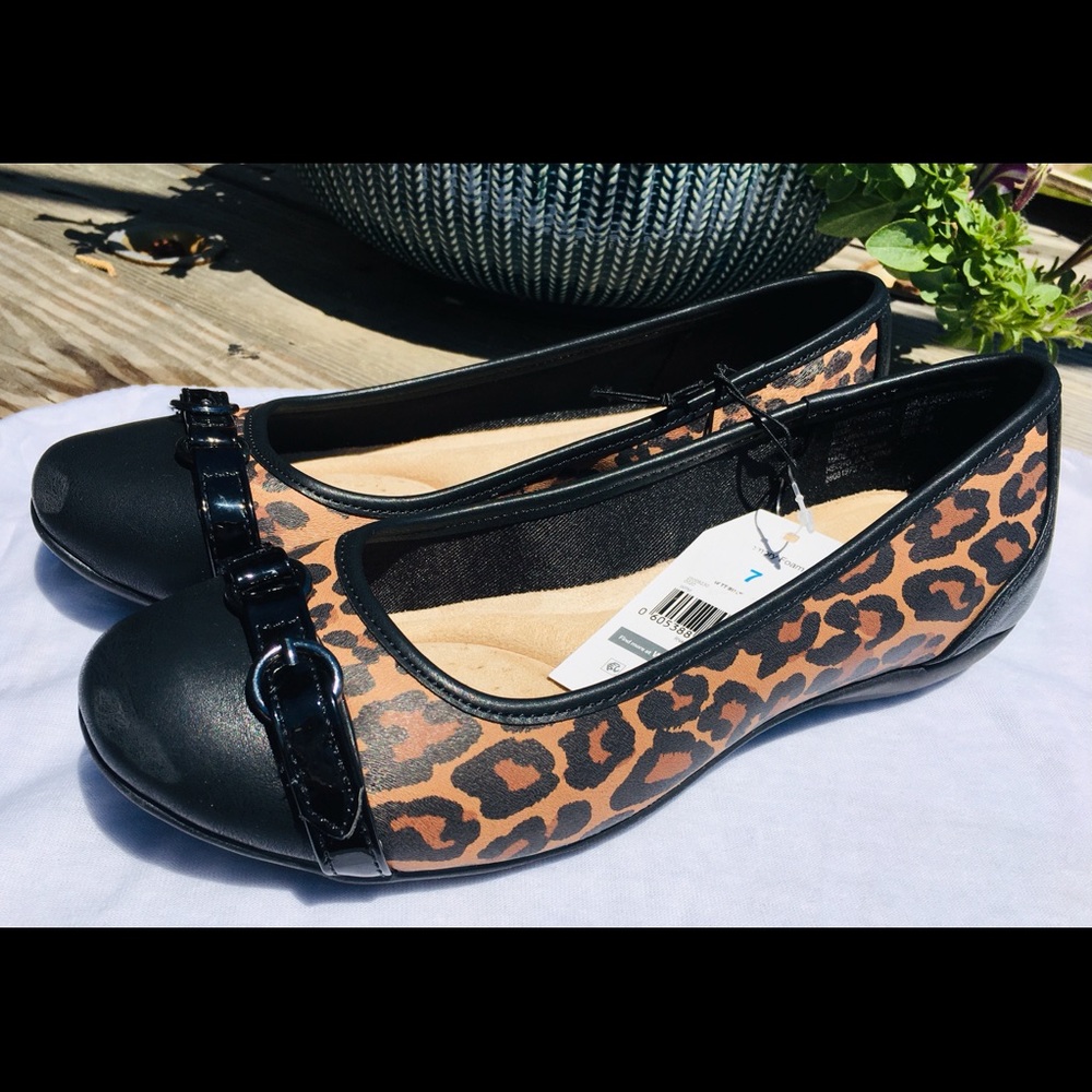 Ballet flats